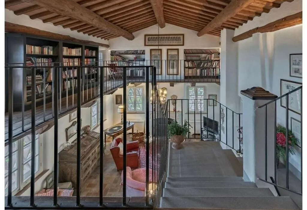 Villa Marlia 10-1